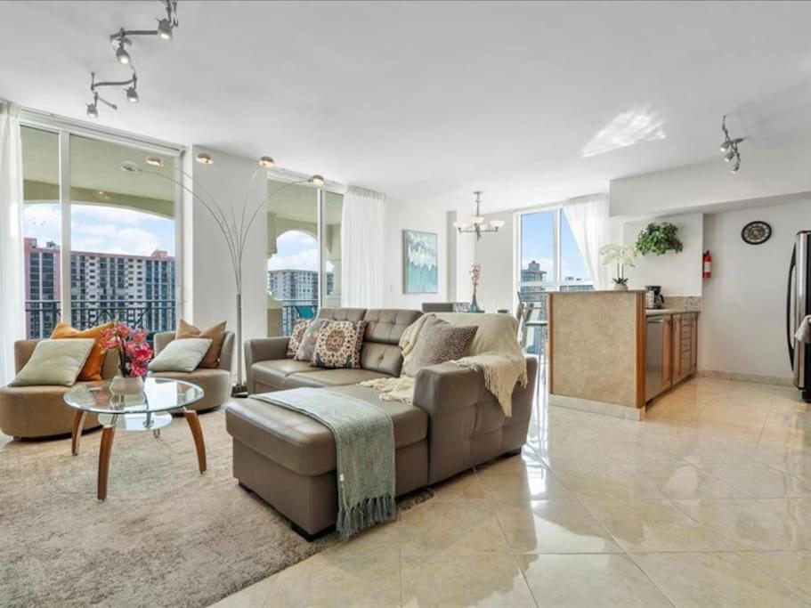 King David By The Ocean Apartment ไมอามีบีช ภายนอก รูปภาพ