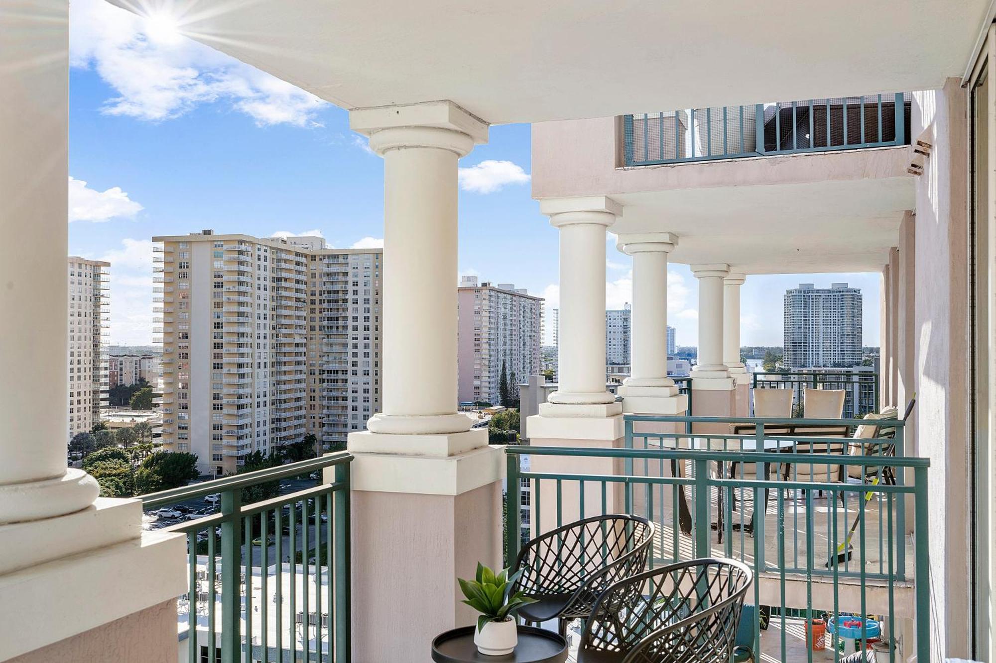 King David By The Ocean Apartment ไมอามีบีช ภายนอก รูปภาพ