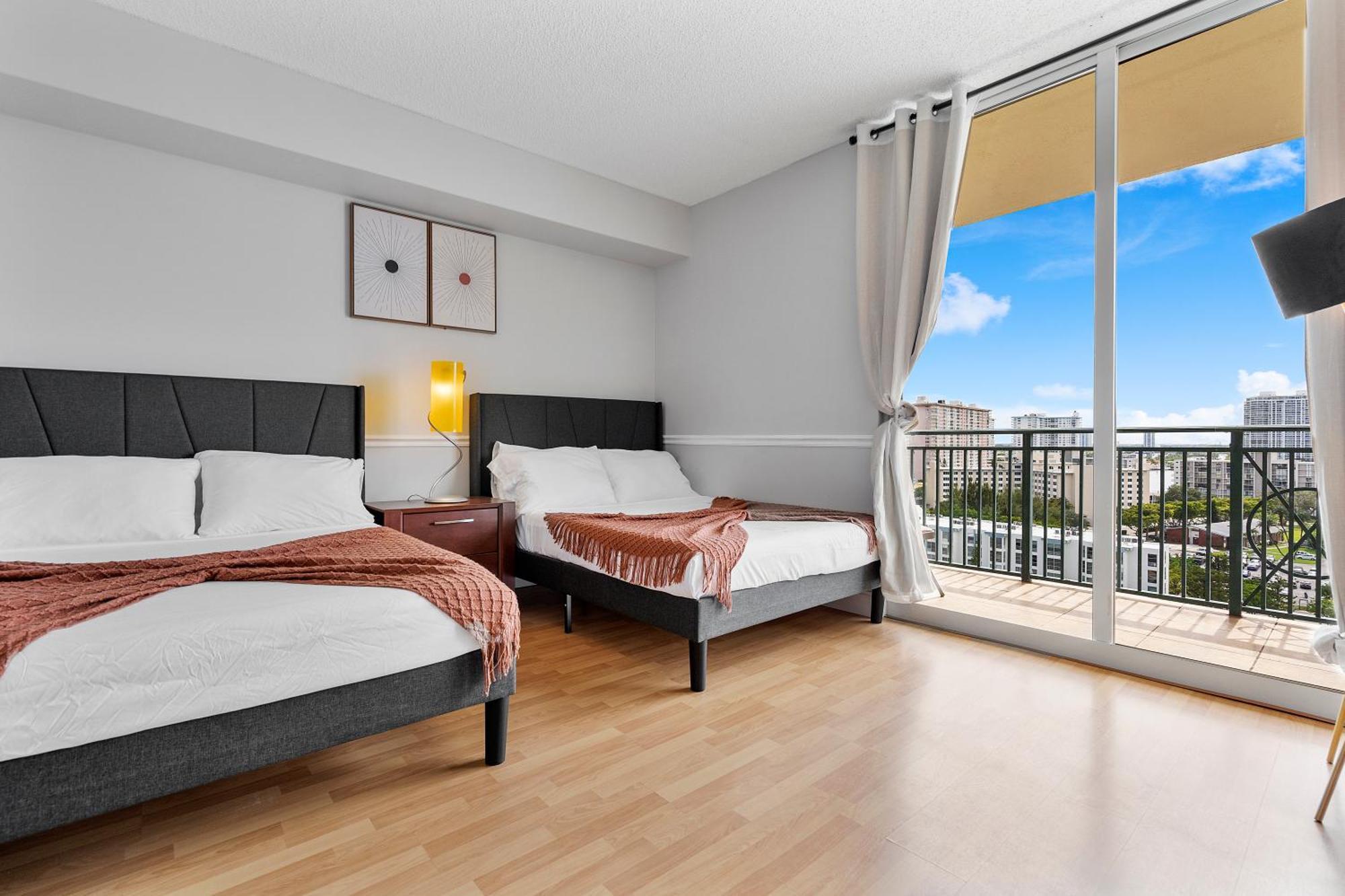 King David By The Ocean Apartment ไมอามีบีช ภายนอก รูปภาพ