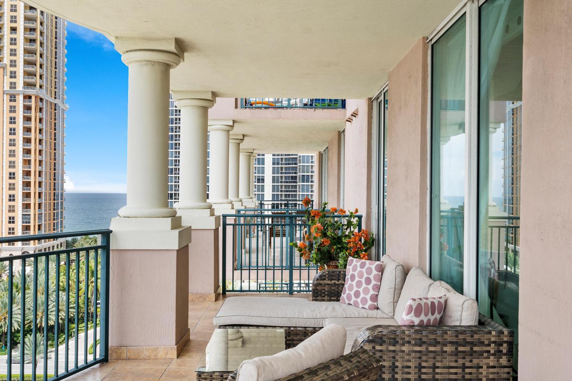 King David By The Ocean Apartment ไมอามีบีช ภายนอก รูปภาพ