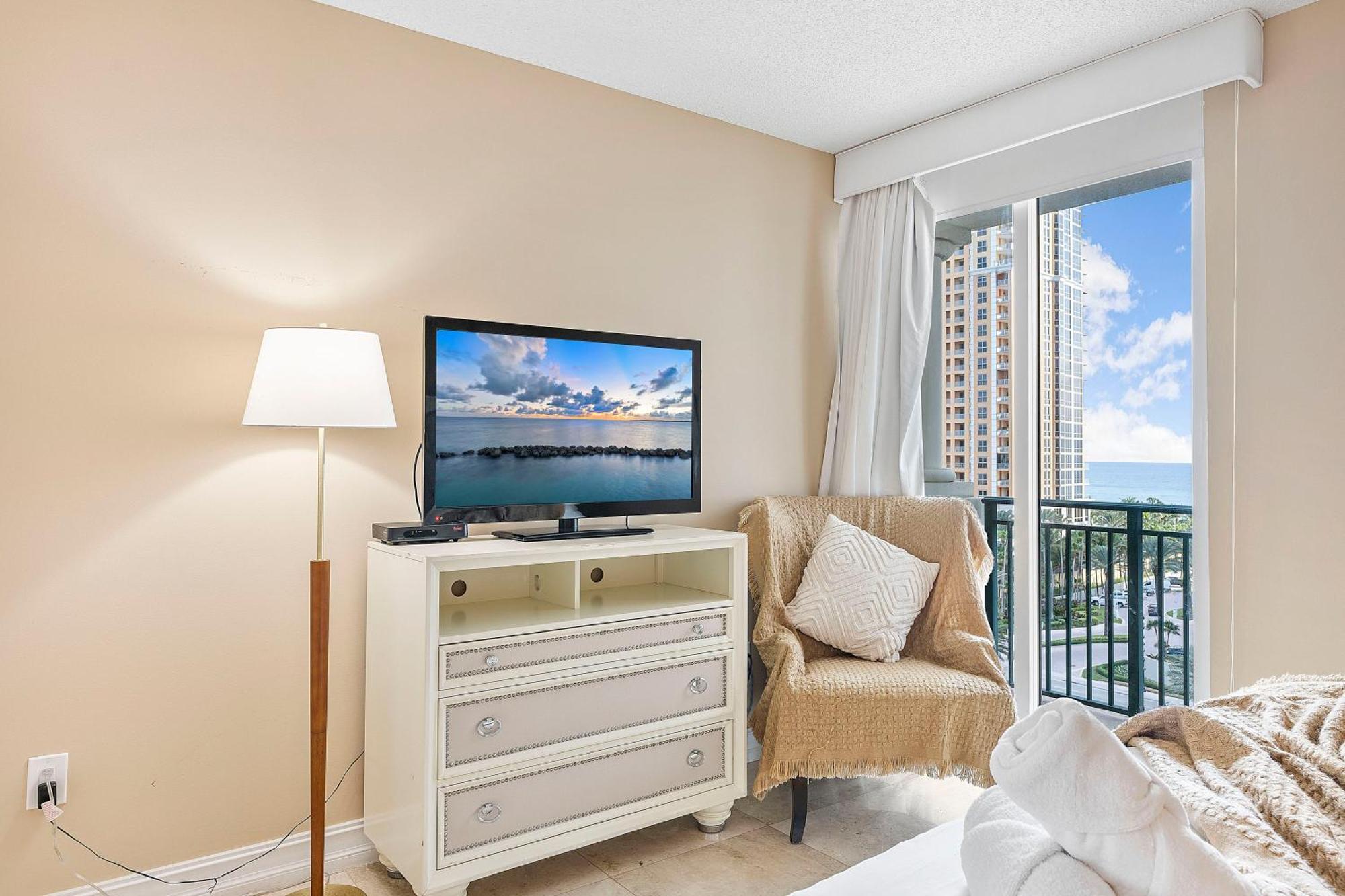 King David By The Ocean Apartment ไมอามีบีช ภายนอก รูปภาพ