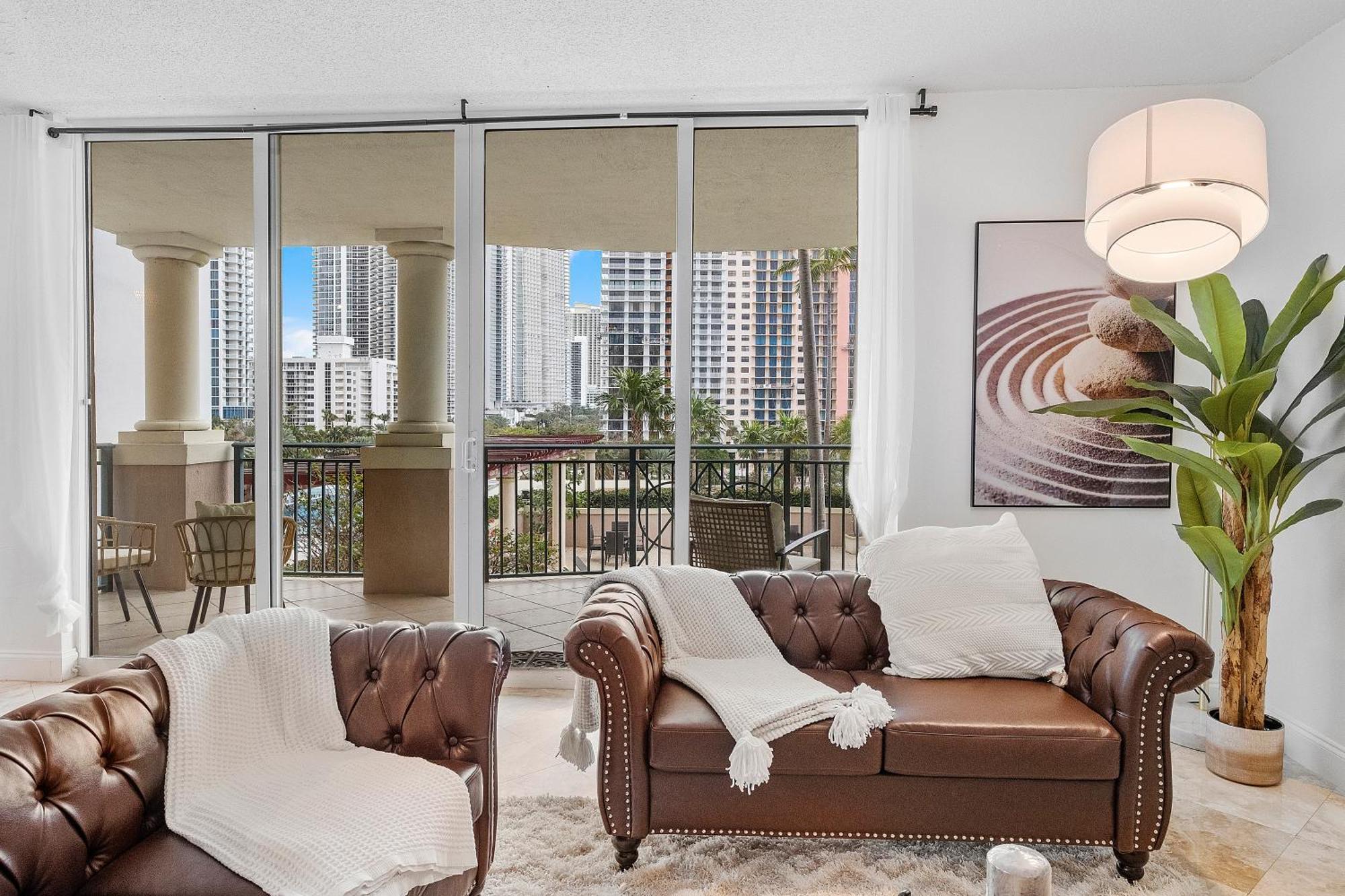 King David By The Ocean Apartment ไมอามีบีช ภายนอก รูปภาพ